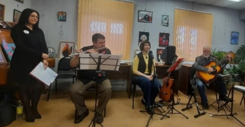 Насладились живым пением, пообщались с музыкантами