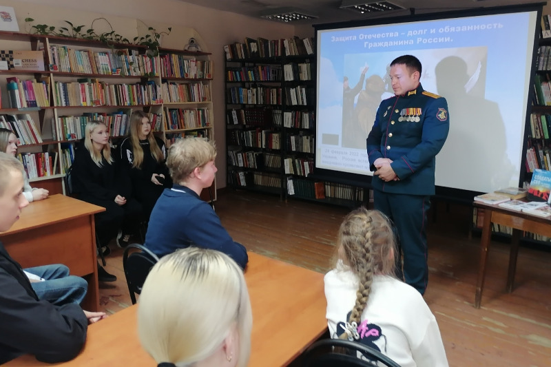 Школьники встретились  с участником СВО