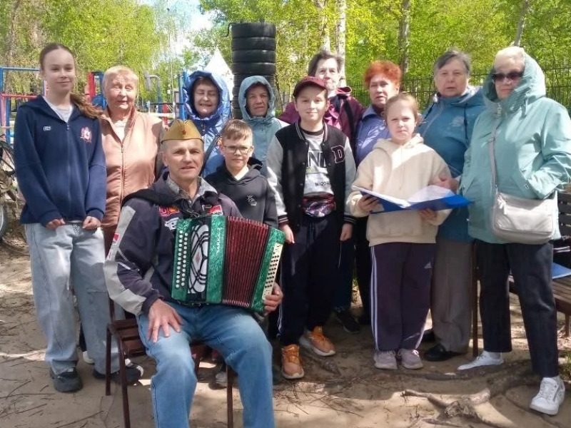 Звучат песни Победы