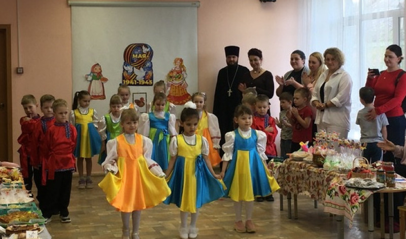 Добрые сердца отдаём людям