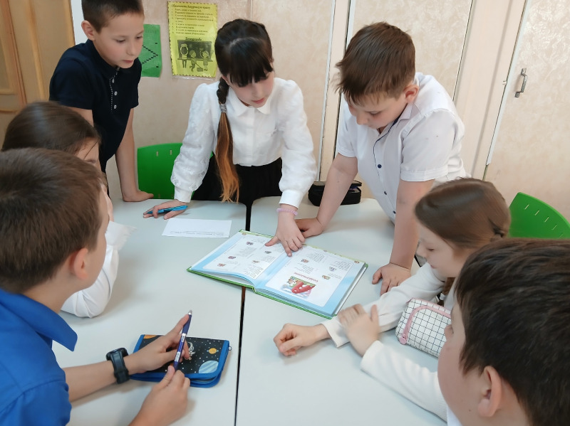 Скоро сказка сказывается, да нескоро в словарь складывается