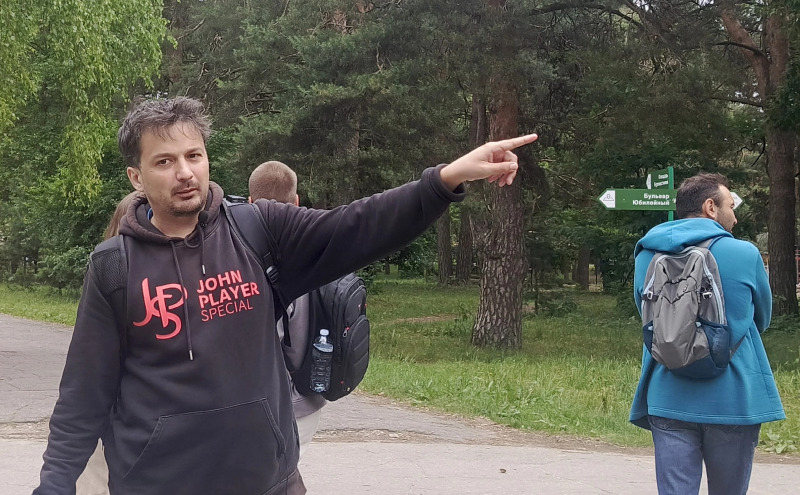 Куда пропал памятник Жданову?