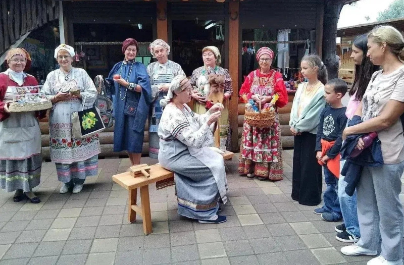 Хранительница старинного рукоделия