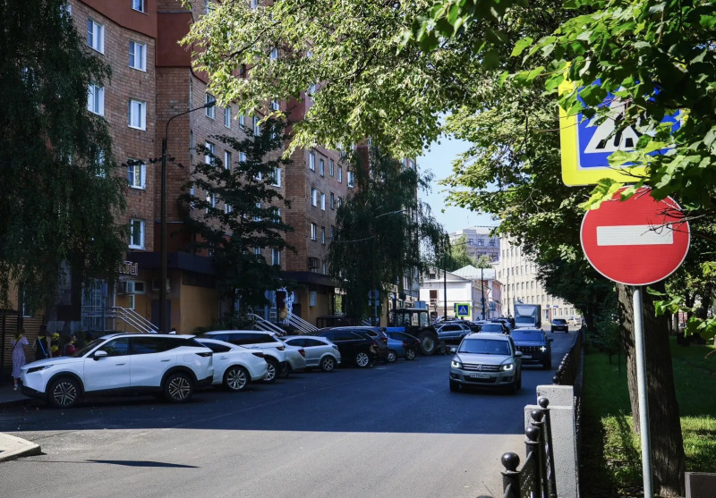 Обновляются дороги и тротуары