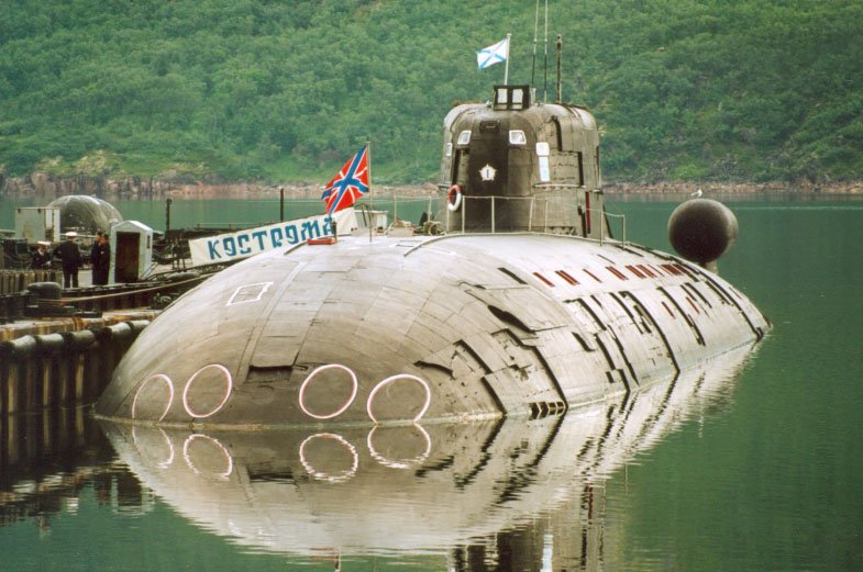 945 Барракуда у причала