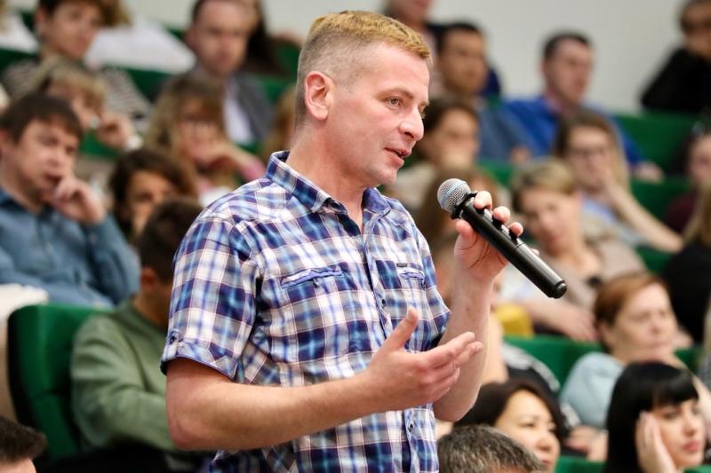 Нас как представителей власти и жителей города объединяет одно  желание изменить Магнитогорск в лучшую сторону. Чтобы родная Магнитка стала еще комфортнее для жизни. И мне очень важно понимать.
