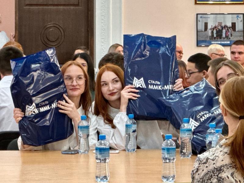 В ОАО Магнитогорский метизно-калибровочный завод ММК-МЕТИЗ состоялась торжественная церемония посвящения в студенты первокурсников Многопрофильного колледжа, обучающихся по федеральной программе Профессионалитет