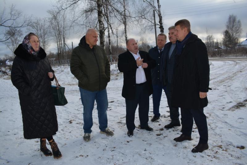 С рабочим визитом в Мантурове побывали депутат Государственной Думы Алексей Ситников и заместитель председателя Костромской областной Думы Сергей Деменков.