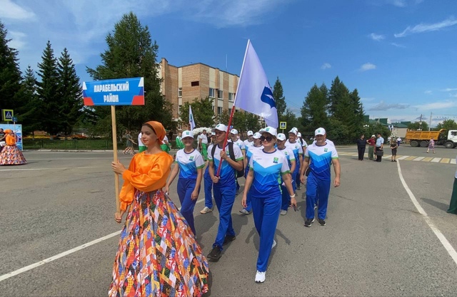 А вот и наша  команда спортсменов Парабельского района!