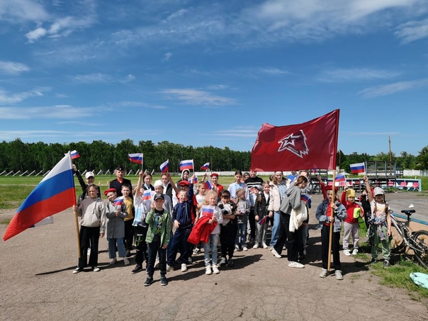 В рамках профилактического мероприятия Безопасное лето сотрудниками Госавтоинспекции по Омскому району организованно спортивно-профилактическое мероприятие посвященное Дню России