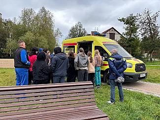 Студенты Медицинского колледжа отработали навыки первой помощи в условиях природных катастроф с помощью опытных врачей