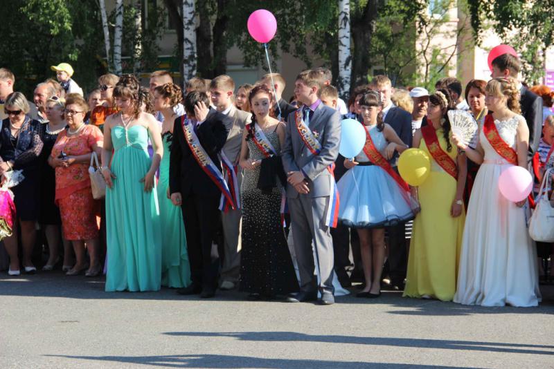 Пролетели школьные годы...