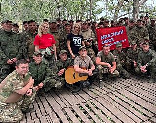 «Родина призовёт – пойду хоть с автоматом, хоть с гармонью». Это слова асиновского музыканта Сергея Маслова. Недавно он вернулся из волонтёрской поездки в зону СВО