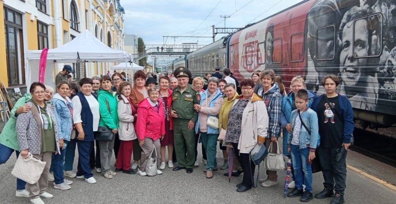 «Поезд Победы» побывал в Томске. В числе посетителей музея на колёсах были асиновские ветераны