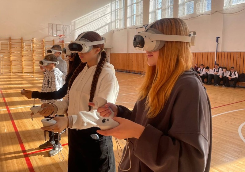 Школьники знакомились с профессиями будущего