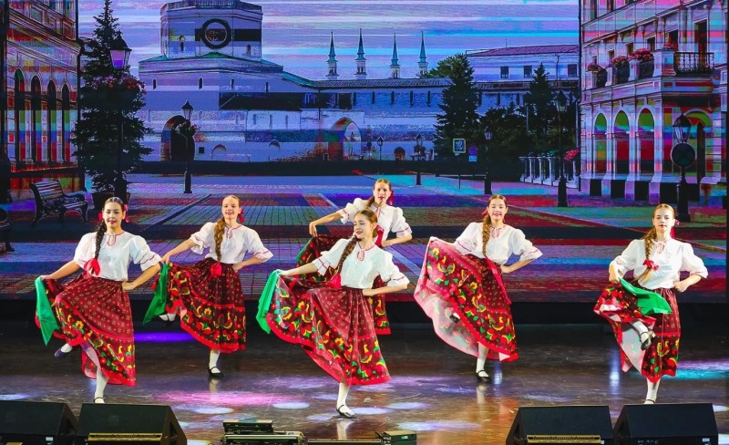 На казанской сцене блистала «Гравитация»