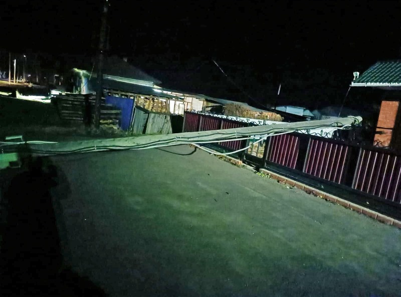 Штормовой ветер, покуражившийся на территории региона 1 ноября, оставил после себя разрушения