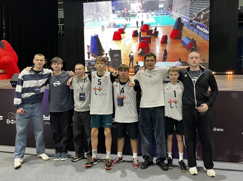 Две команды из гимназии №2 стали победителями и призёрами областного чемпионата по фиджитал-спорту «Будь Первым»