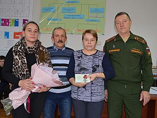 Награды погибших получают родные