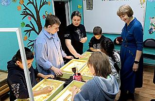 Жить в ладу с собой и с семьёй помогает семейный МФЦ Асиновского района «СЛАД»