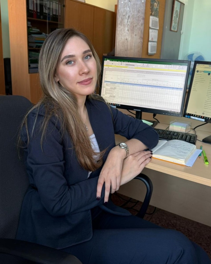 Юлия Водянникова, в школьные годы демонстрировавшая большие успехи и в точных науках, и в творчестве, выбрала техническую профессию