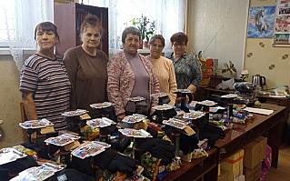 Ветераны – фронту. Серебряные волонтёры при поддержке асиновцев сформировали новогодние подарки и другую гуманитарную помощь для бойцов СВО
