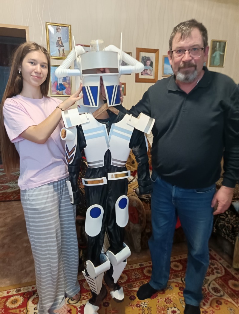 В семье Бруевых из села Зырянского хранятся необычные новогодние костюмы