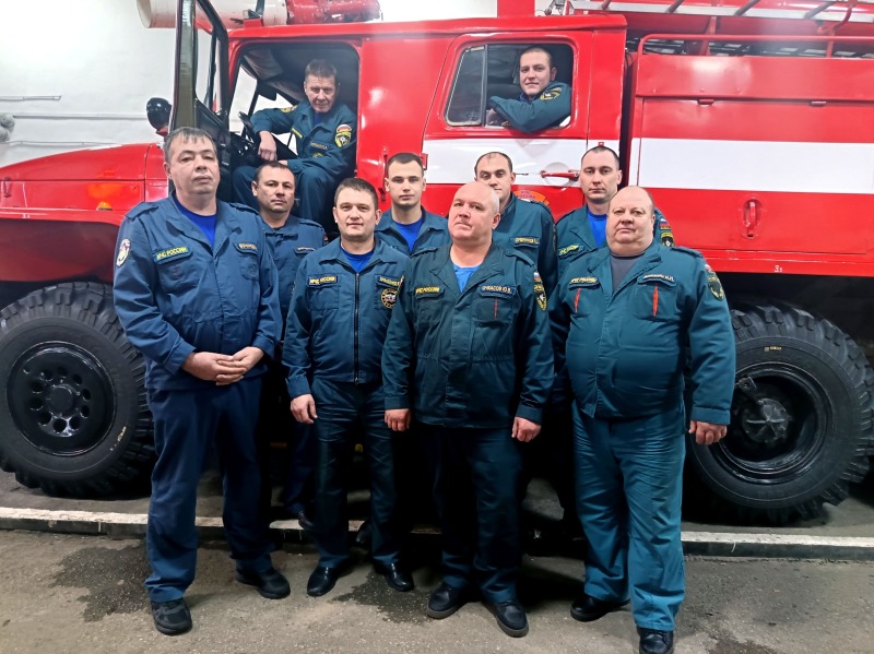 Для них нет праздников и выходных. В конце декабря 2025 года подразделения МЧС России отметили 35-летний юбилей и свой профессиональный праздник