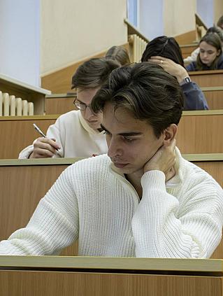 Покоряет нейросети. Вячеслав Епифанов изучает новейшие технологии в политехническом университете