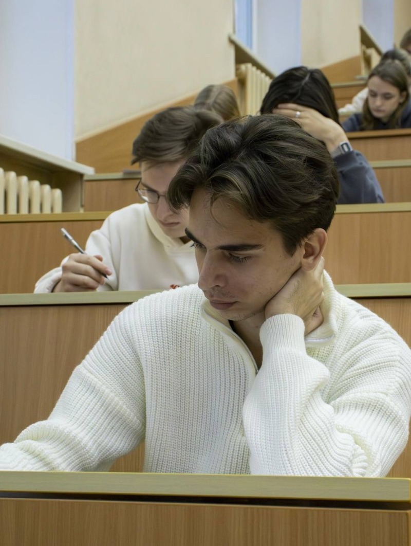 Покоряет нейросети. Вячеслав Епифанов изучает новейшие технологии в политехническом университете