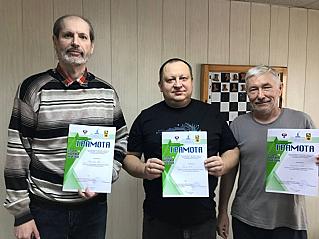 Чемпионат для шахматистов. Победу одержал Владимир Попов