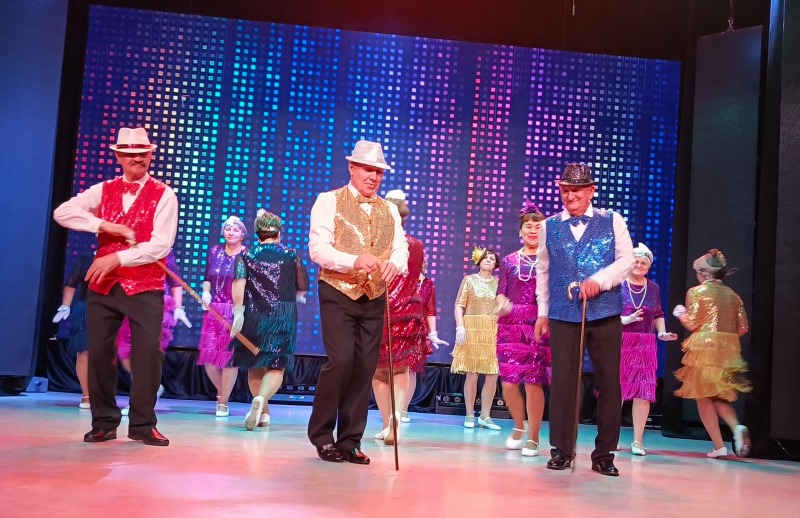 На десять «девчонок» – трое «ребят»