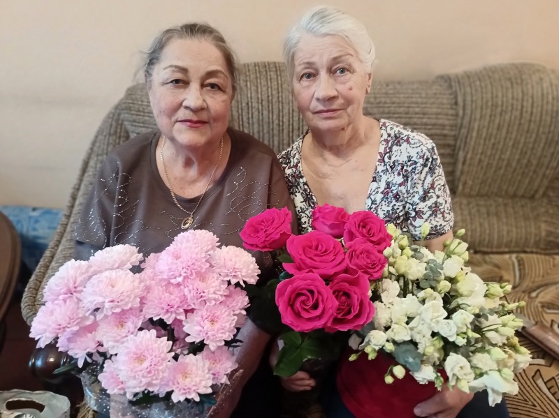 Физик и лирик. Ветеранов школы №4 Любовь Смагину и Галину Чаусову связывают и педагогическая деятельность, и многолетняя дружба