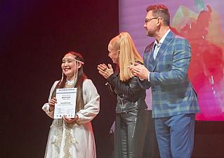 Околдовала песней жюри и зрителей