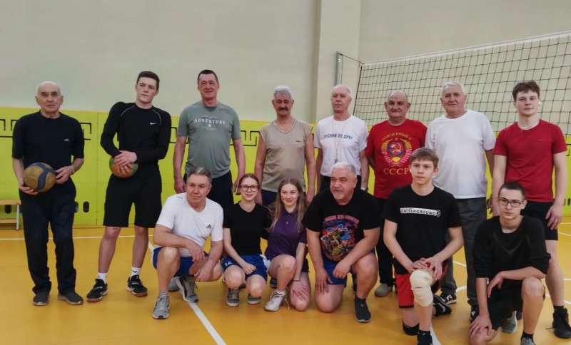 Обыграли молодёжь