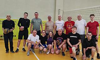 Обыграли молодёжь