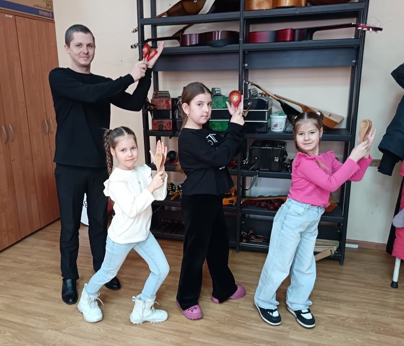 Дороги им ложки не к обеду