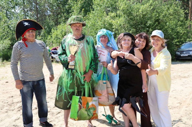 Веселье у озера
