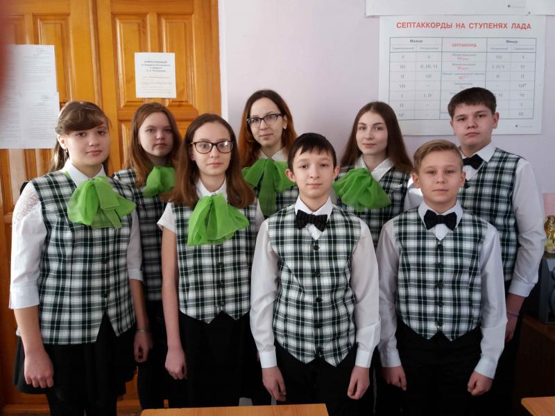 Штурмуют творческий олимп