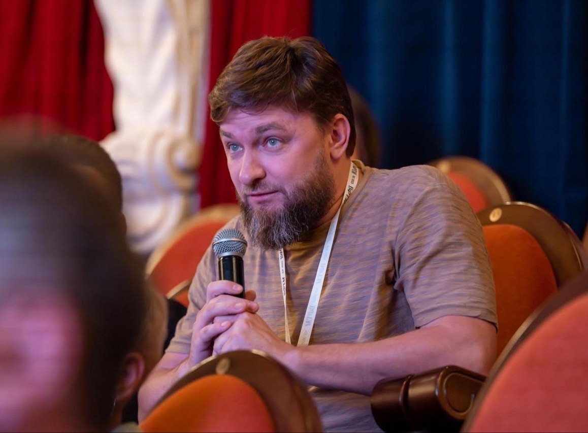 ДЕНИС НОВОСЕЛЬЦЕВ: «Я ХОТЕЛ БЫ СОЗДАТЬ «КЛАССНЫЙ ТЕАТР»