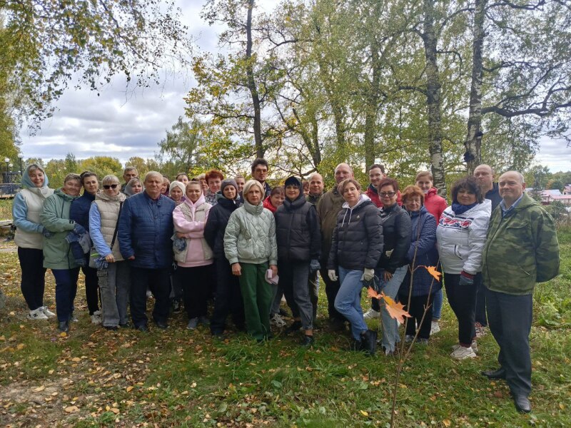 Сегодня в Василевском парке прошел экологический субботник «Зелёная Россия»