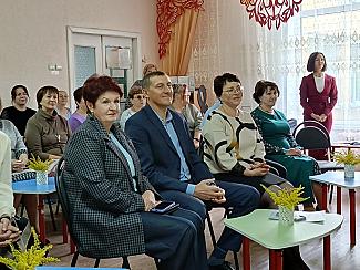В преддверии Дня воспитателя и всех дошкольных работников в детском саду №10 «Солнышко» состоялось яркое и душевное мероприятие.