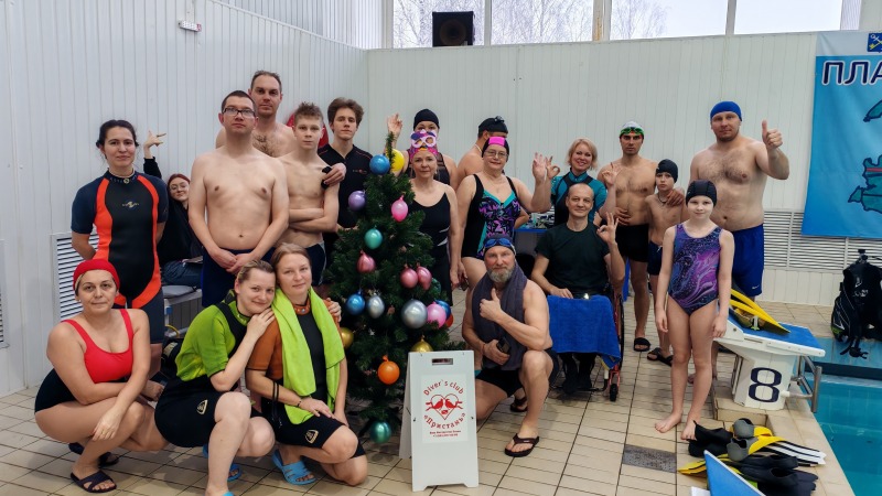 Новый год под водой: дайвинг‑клуб «Пристань» устроил необычный праздник в Пикалёво