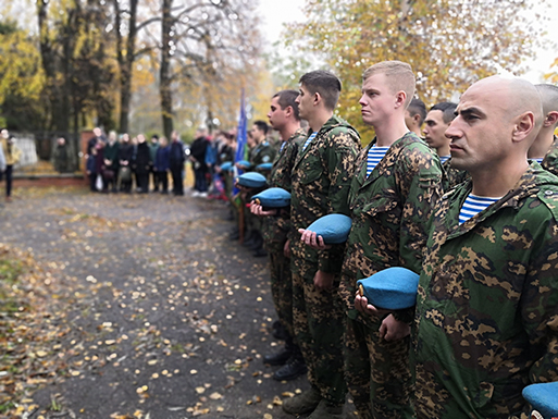 Ленинградская область выплатит деньги родителям погибших героев