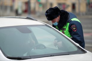 Действие водительских прав могут продлить до 15 июля