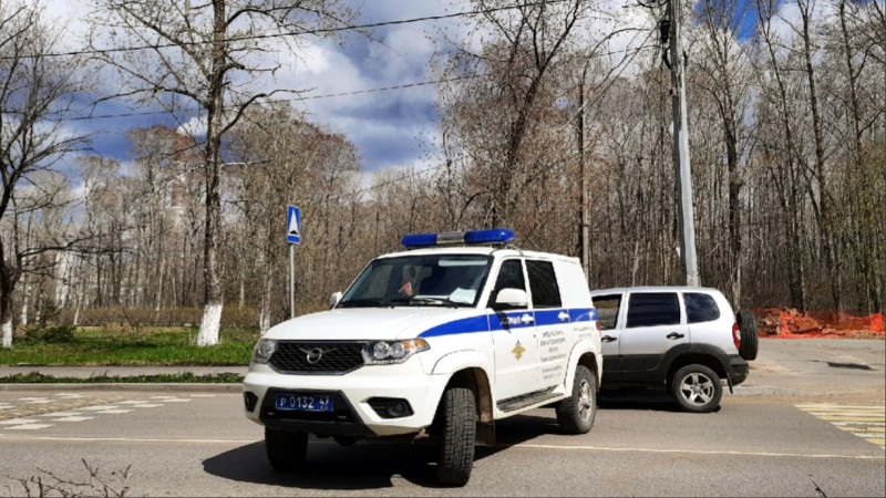 В Пикалево по горячим следам задержали рецидивиста, попавшего в аварию на угнанном такси