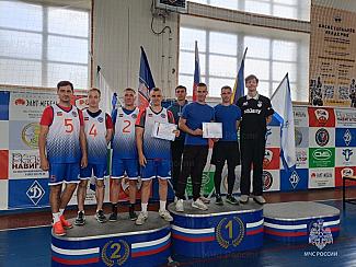 Сотрудники МЧС России приняли участие в спортивном марафоне к столетию «Динамо»