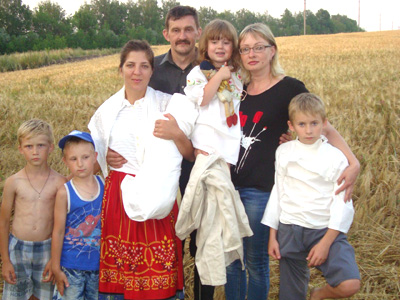 Руки матери