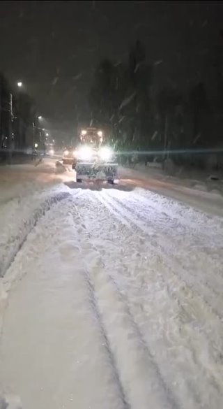 Техника МКП Дорожник работала всю ночь в борьбе с последствиями снегопада