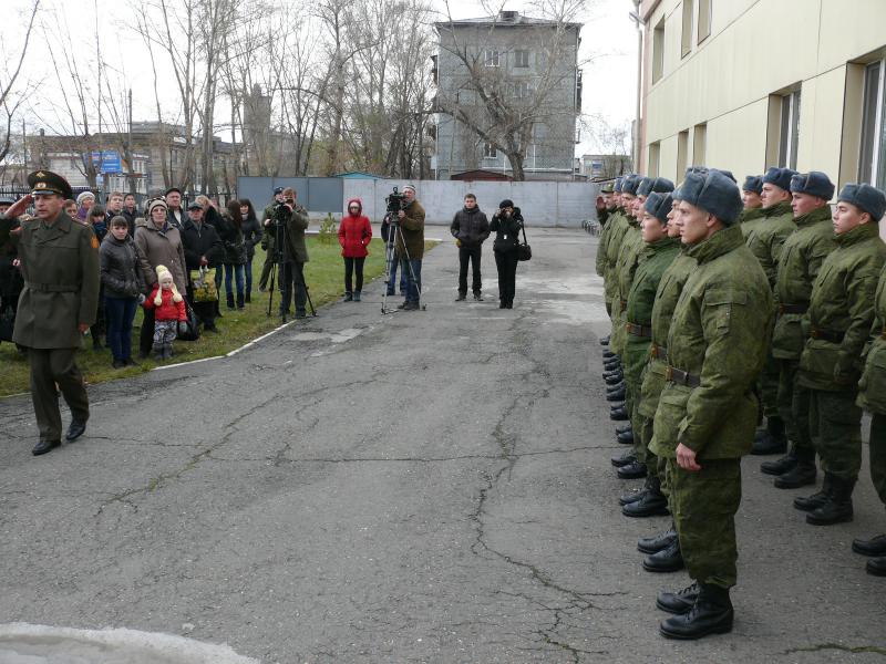 Служба не мед, да честь зовет…